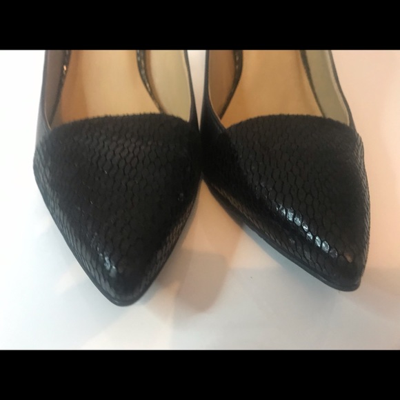 Levity Black Leather Dress Pump - Picture 6 of 7